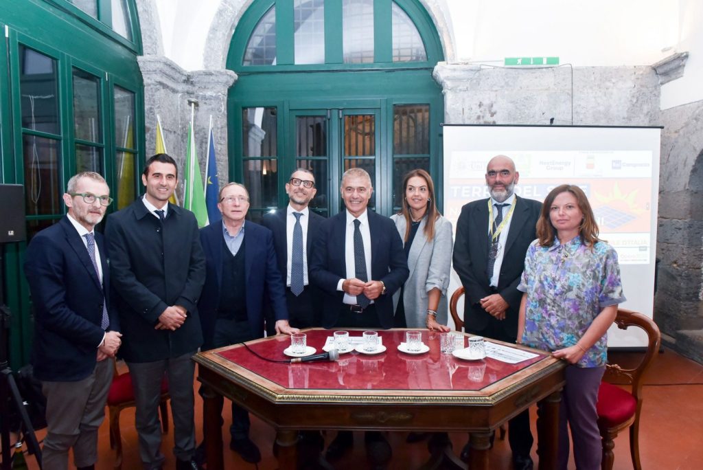 Presentazione di “Terra del Sole” a Napoli NAPOLI (ITALPRESS) – A Napoli è stato presentato “Terra...