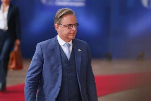 Attentato sventato a Bruxelles: il premier Bart De Wever nel mirino di una cellula terroristica...