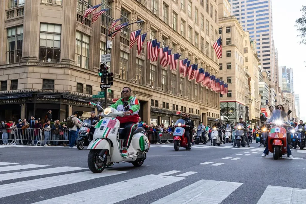 Maltempo ferma la storica parata del Columbus Day sulla Quinta Avenue.