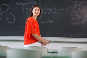 Scatti stipendiali docenti: da classe “0” a “35” in sei passi per la carriera.