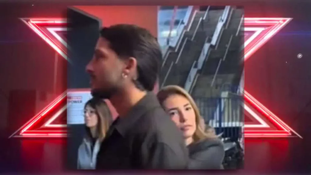 Gianmarco e Martina si baciano live a X Factor davanti a tutti, clamoroso momento