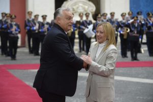 Meloni e Orbán: dialogo su Ucraina, Medio Oriente e strategie europee.