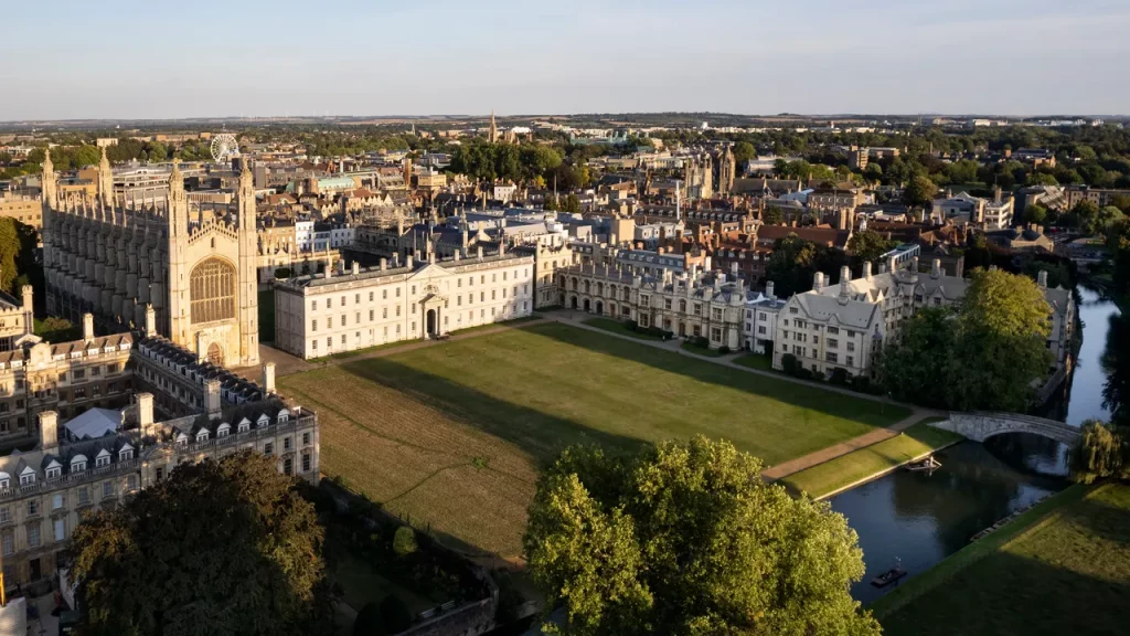 Scopri i tesori di Cambridge: cultura, storia e natura ti aspettano!