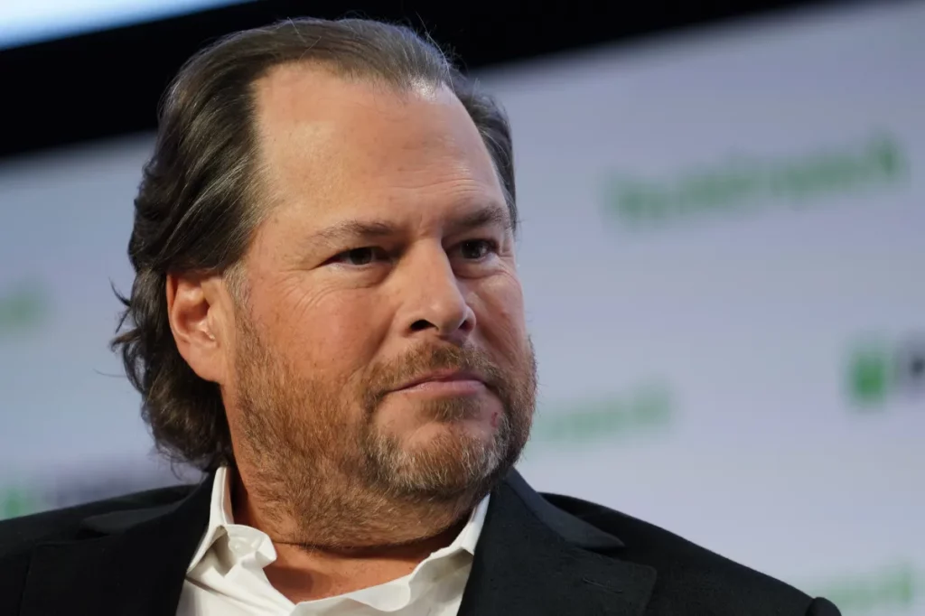 Il CEO di Salesforce propone di far pattugliare San Francisco dalla Guardia Nazionale.