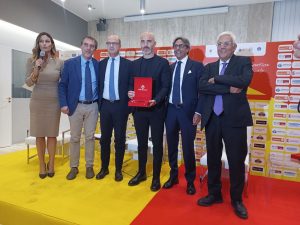 Premio Nicola Ceravolo: Enzo Maresca elogia Gattuso per l’energia restituita agli Azzurri.