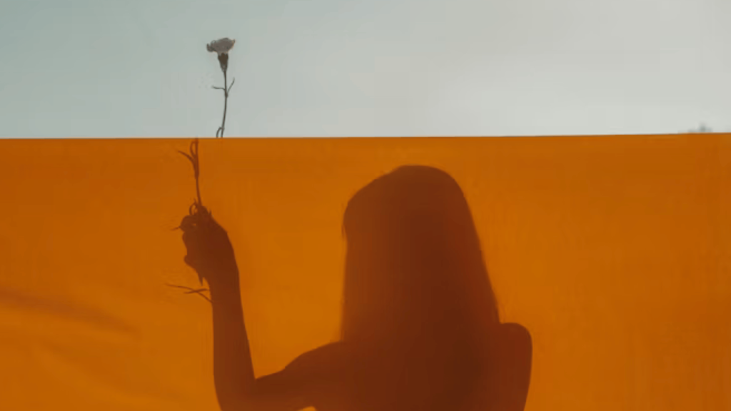 Il tuo oroscopo di novembre 2025 arriva con un sussurro nell’aria, un ritmo più dolce che invita...