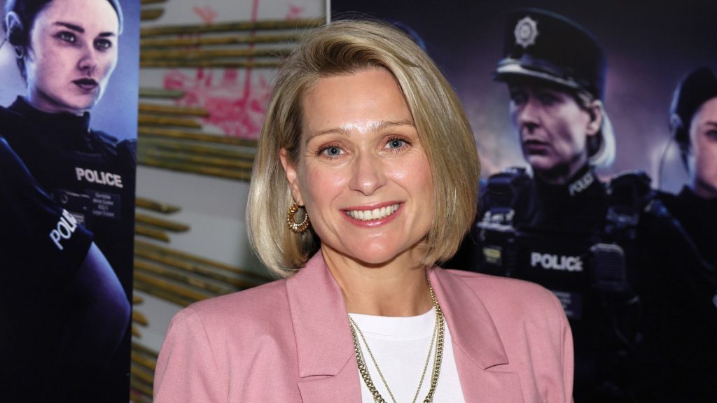 Le tonalità ricche e profonde dominano spesso i nostri guardaroba autunnali, con colori come il...