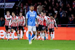PSV Eindhoven Surclassa il Napoli: Un 6-2 Inaspettato in Champions League EINDHOVEN (OLANDA) - Un...