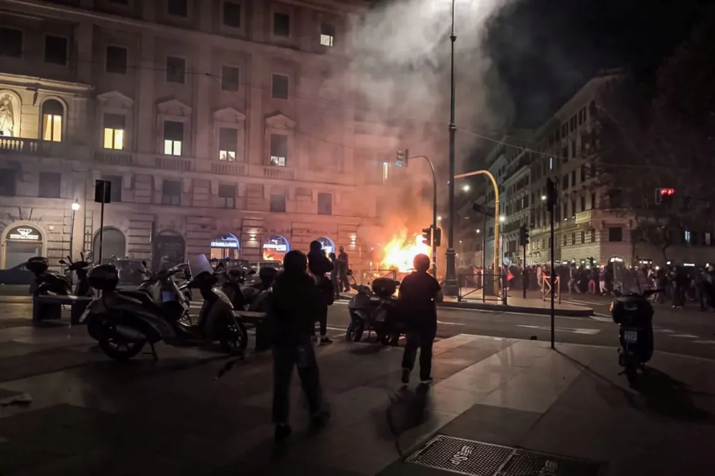 Corteo a Roma per Gaza: 250.000 partecipanti e scontri tra manifestanti e polizia.