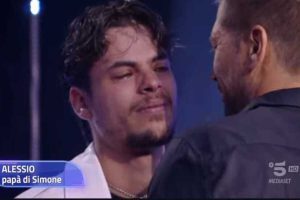 Non mi ha detto di avere un’altra figlia: lui risponde “Scusami”