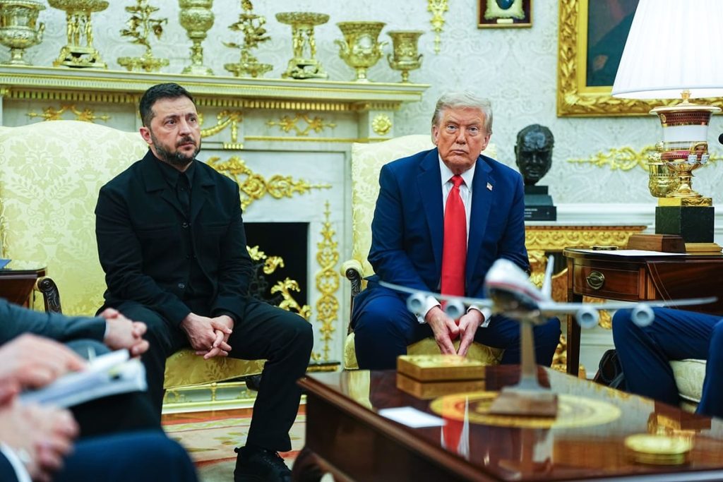 Telefonata tra Trump e Zelensky: un incontro chiave dopo l'attacco russo KIEV (UCRAINA)...