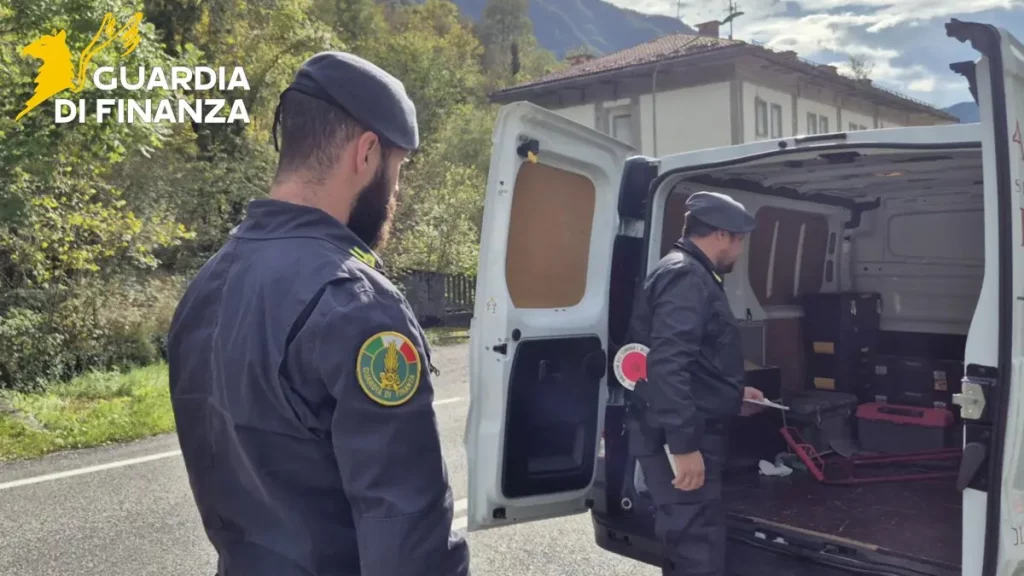 Cittadino ceco arrestato al valico di Stupizza con ingente carico di droghe pesanti.