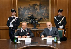 Carabinieri e Ferrovie dello Stato: protocollo per legalità e sicurezza nel trasporto pubblico.