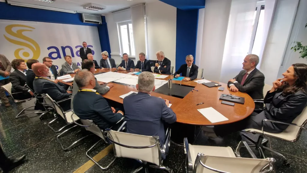 Lavori Aurelia Bis in Liguria: Anas riaffida senza gara le aziende già contrattate.