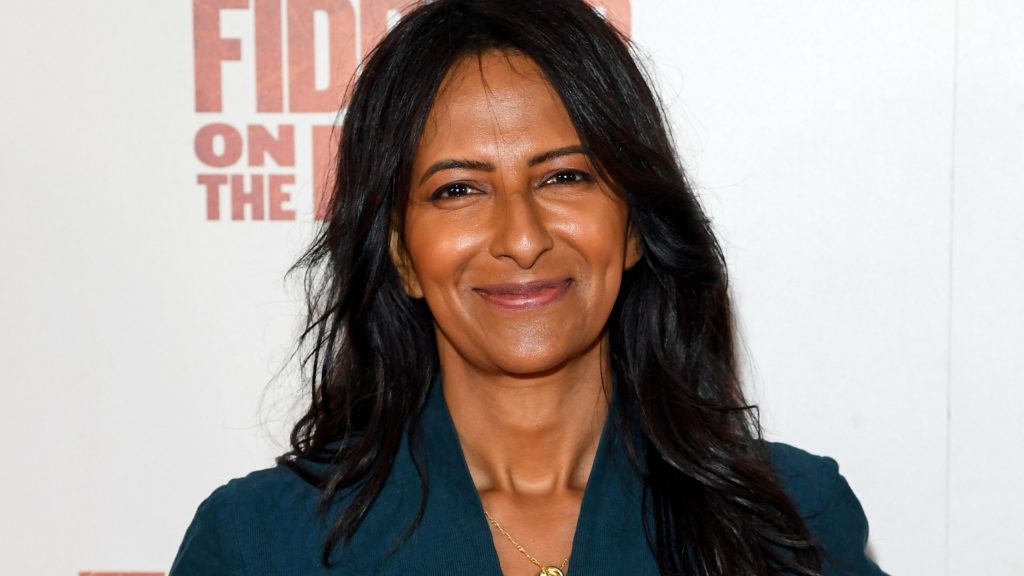 Rendi il tuo look unico con la tuta in corduroy teal di Ranvir Singh.