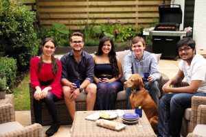 La generazione attuale di adolescenti italiani affronta trasformazioni significative, caratterizzate...