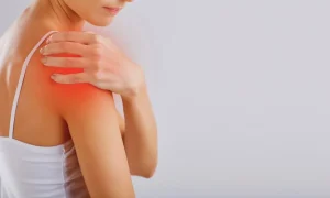Borsite alla spalla: cause, sintomi, cure e strategie di prevenzione efficaci
