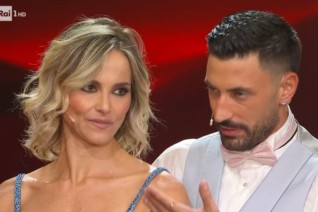 Francesca Fialdini e Giovanni Pernice a Ballando: lui smentisce e conferma amore per Bianca Guaccero