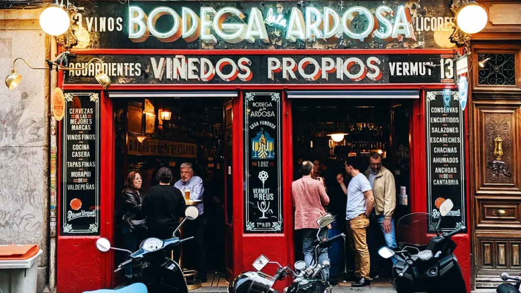 I 20 migliori bar di Madrid da scoprire subito secondo il nostro team locale.