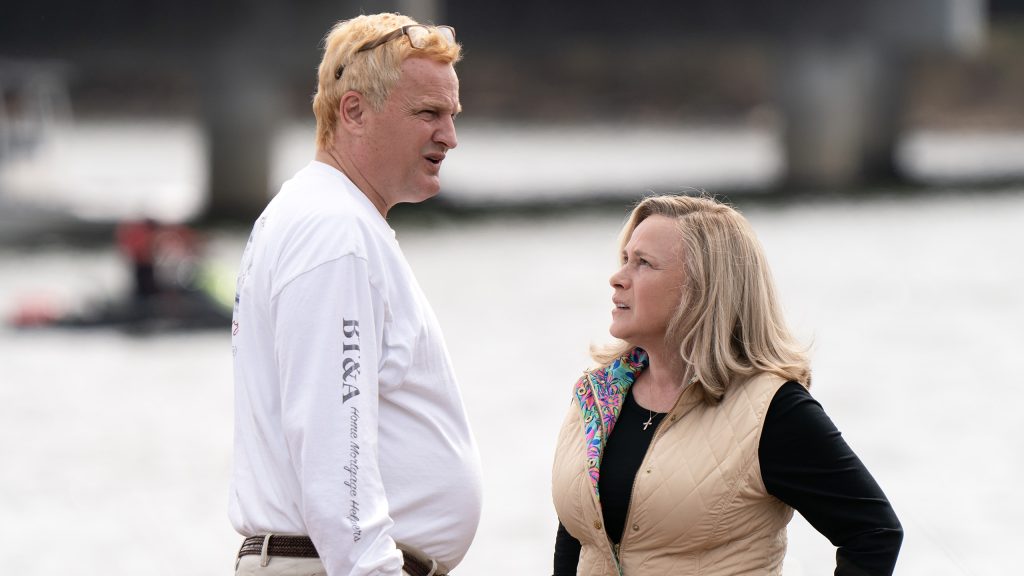 La miniserie su Disney+: "Murdaugh - Morte in famiglia" Su Disney+ debutta una nuova miniserie che...