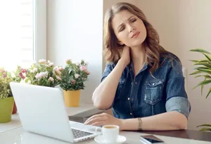 Tempi di Guarigione per un Muscolo del Collo Stirato: Cosa Aspettarsi