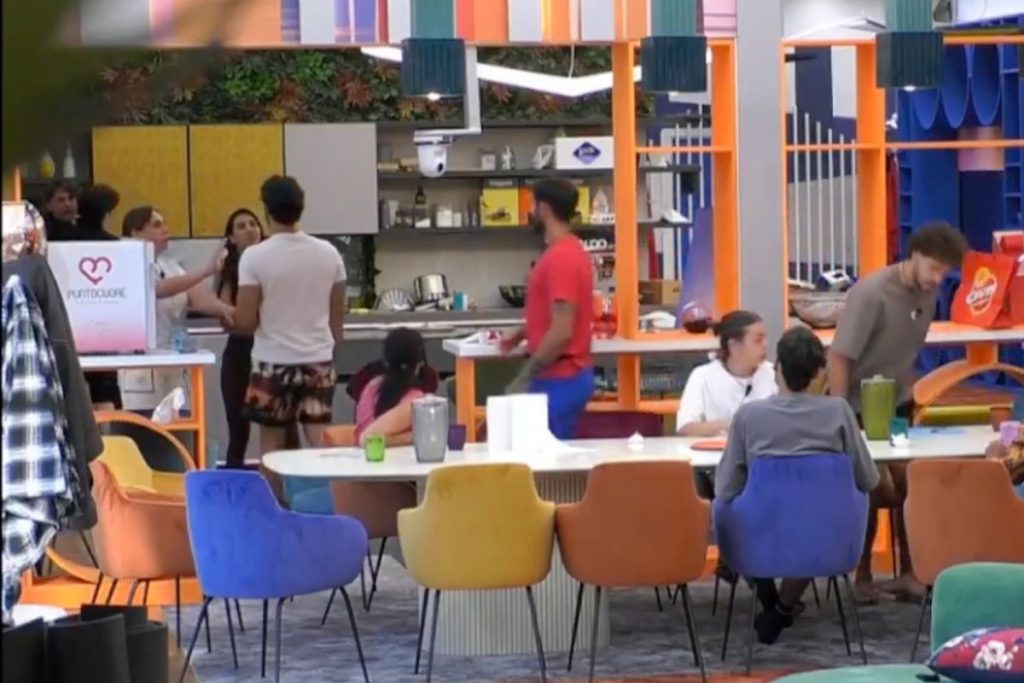 Rissa choc al Grande Fratello: Omer Elomari e Jonas Pepe quasi alle mani, intervengono i concorrenti