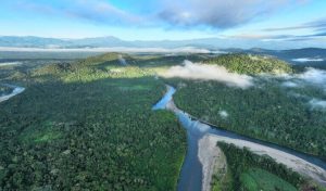 Perù valuta la rimozione delle protezioni per i popoli indigeni e i loro territori.