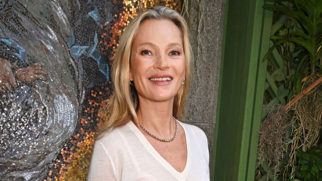 Kate Moss si è mostrata in grande stile all'anteprima di Moss & Freud durante il London Film...