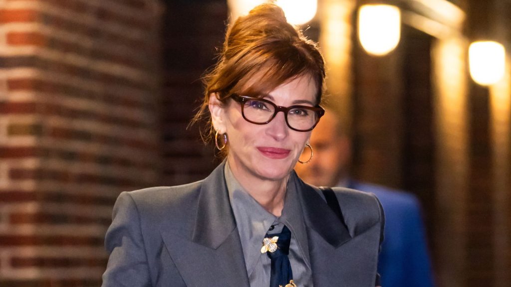 Ci sono alcuni capi fondamentali nel guardaroba che non passano mai di moda, come un classico...