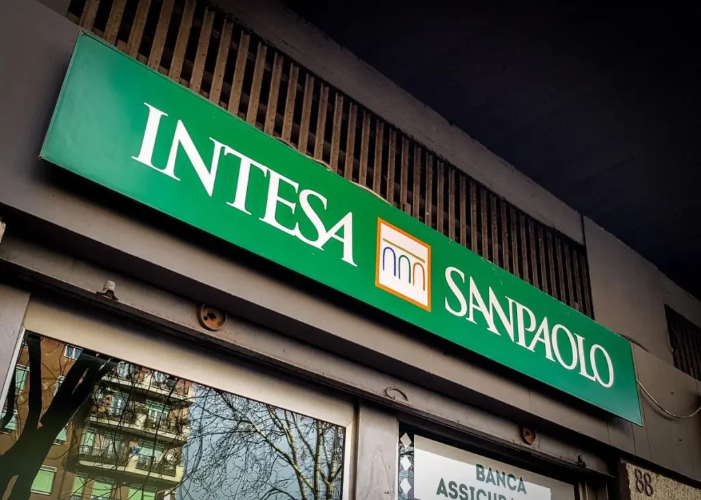 Banche italiane: chiusi 268 sportelli nei primi 9 mesi del 2025, -1,4% rispetto 2024