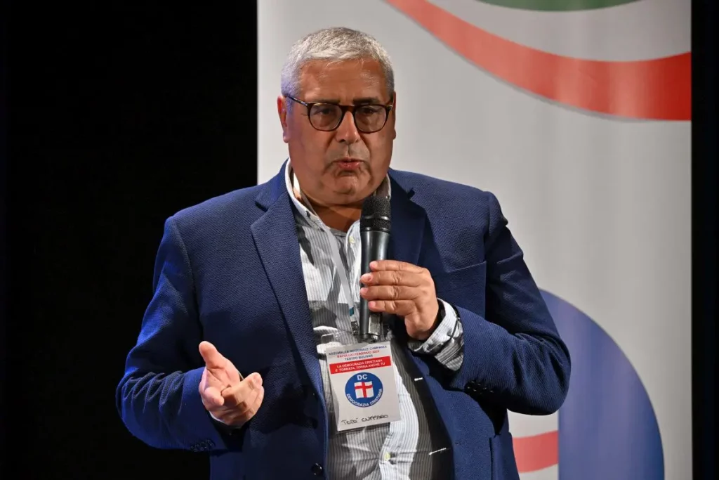 Cuffaro lascia la carica di Segretario Nazionale della DC: decisione definitiva e irrevocabile.