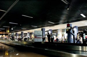 Inghilterra: due arrestati dopo aggressioni con coltello su un treno.