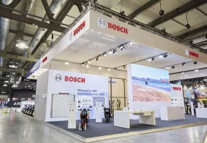 Bosch festeggia 30 anni di sicurezza stradale con l’ABS per motociclette.