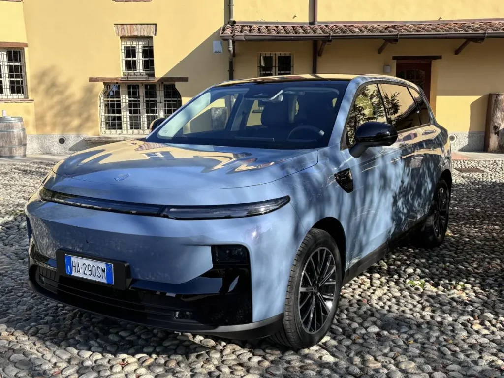 Leapmotor B10: il nuovo SUV elettrico debutta in Italia con prestazioni innovative.
