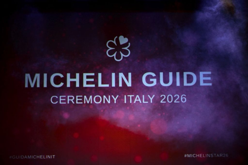 Scopri il nuovo ristorante 3 Stelle della Guida Michelin Italia 2026! Esperienza culinaria unica.