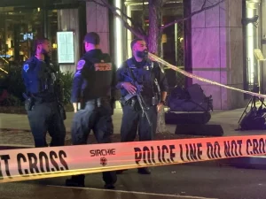 Sparatoria a Washington: Due Membri della Guardia Nazionale Criticamente Feriti L'Incidente ai Piedi...