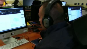 Cocaina a Roma: 130 kg sequestrati, arrestati otto spacciatori in un’operazione contro la droga.