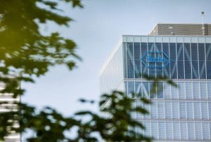 Roche Receives AIFA Approval for New Faricimab Pre-Filled Syringe MONZA (ITALPRESS) – Roche ha...