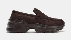 Scopri i “snoafers”: il sorprendente ibrido di trainer e mocassino che sta conquistando tutti.