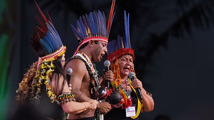Cop30: Il Brasile favorisce unprecedented partecipazione indigena, segnando un momento storico nella conferenza.