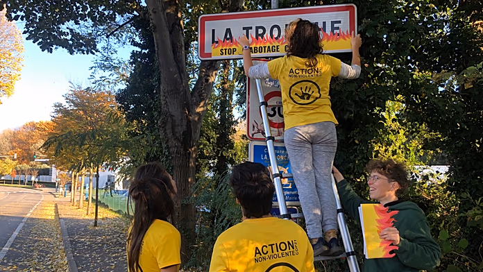 Proteste Climatiche in Francia: Un Messaggio di Urgenza per la Giustizia Ambientale Il 25 novembre...