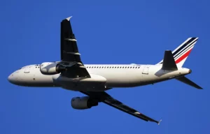 Airbus richiama 6.000 A320 per aggiornamento software: rischio ritardi voli in arrivo
