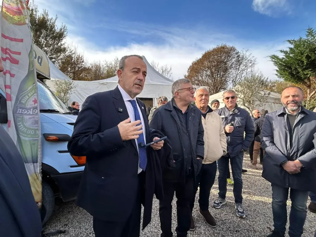 Un buon governo si fonda sull’ascolto attivo dei cittadini e delle loro esigenze.