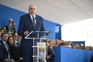 Crosetto a Ancona: Importanza della Difesa in una Nazione Libera e Democratica