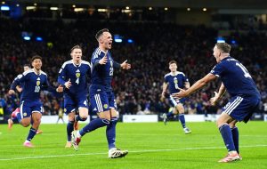 La Scozia si qualifica ai Mondiali con Spagna, Belgio, Svizzera e Austria; Danimarca ai playoff.