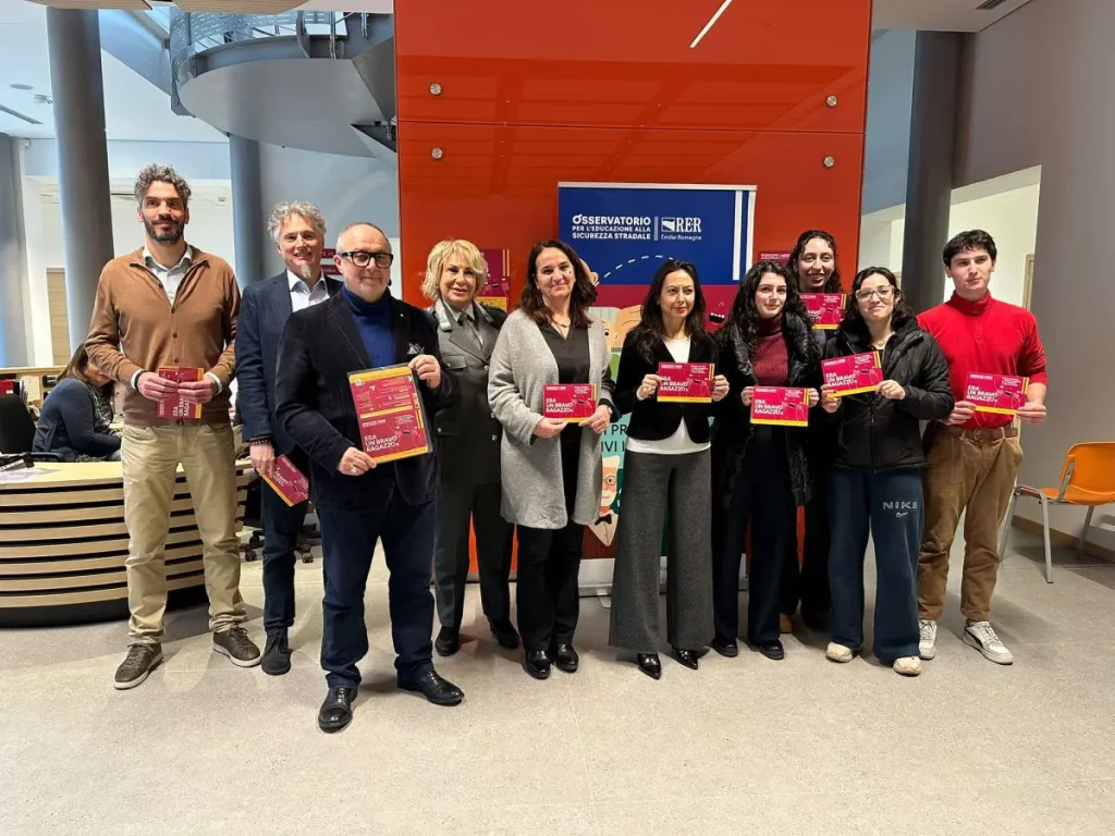 Ravenna lancia campagna di sicurezza stradale per giovani: attenzione alla guida!