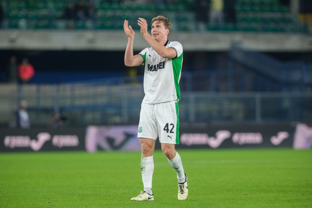 Sassuolo pareggia con il Pisa al 95′, finale emozionante 2-2.