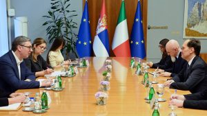 Vucic incontra Ciriani: “L’Italia è un partner chiave nel nostro cammino europeo”