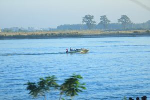 Lago fluviale in Nepal conquista il cuore, ma si scontra con l’opposizione del governo.
