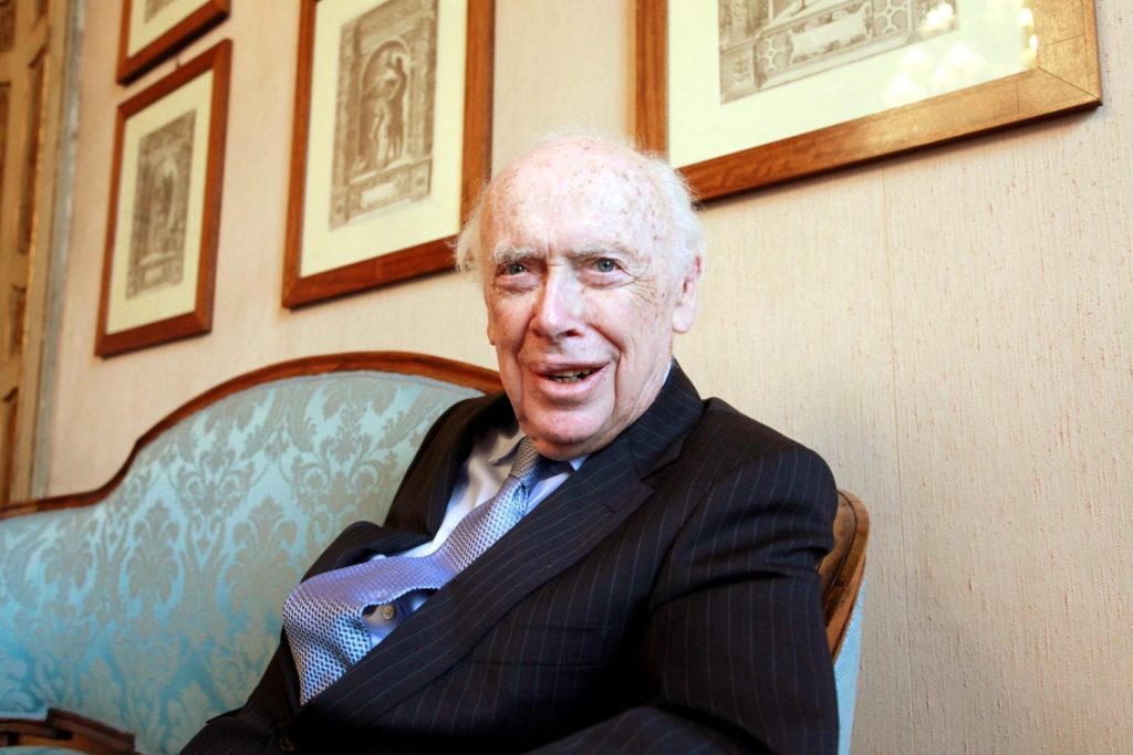 Addio a James Watson, Nobel per la scoperta del DNA, morto a 97 anni.